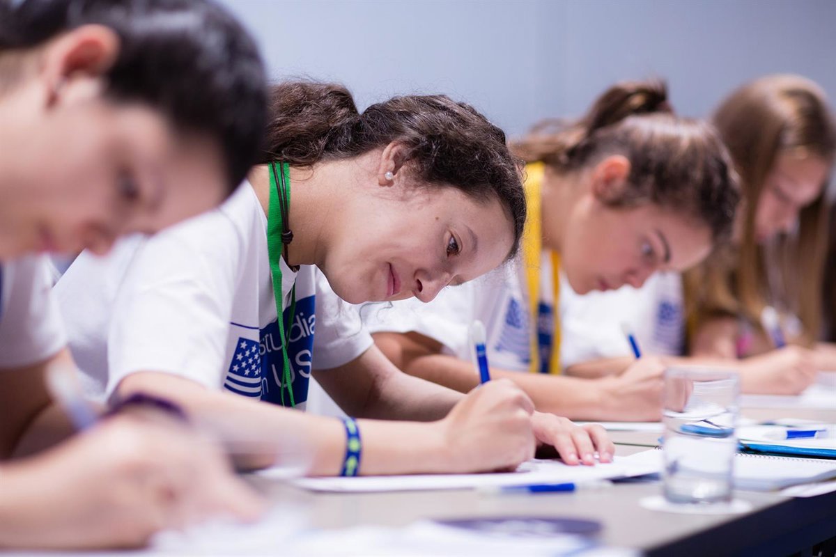 Fundación Amancio Ortega finaliza la selección de 450 estudiantes para 1º de Bachillerato en Canadá y EEUU en 2026-27