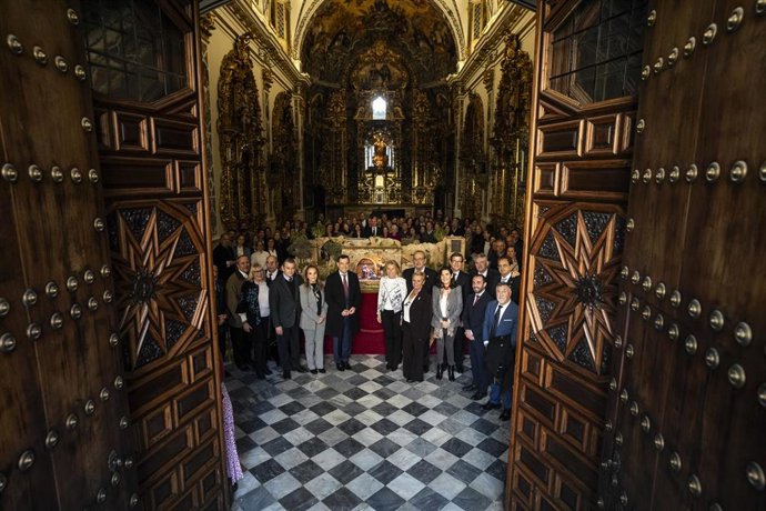 El presidente de la Junta de Andalucía, Juanma Moreno, inaugura el Belén del Palacio de San Telmo de Sevilla.