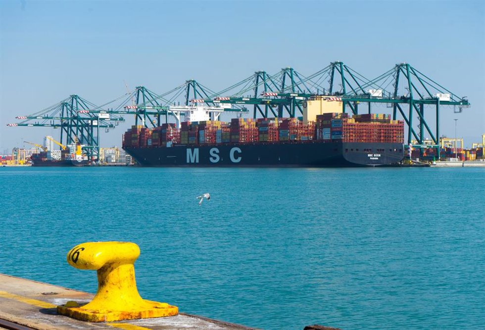 Archivo - Contenedores en ValenciaPort