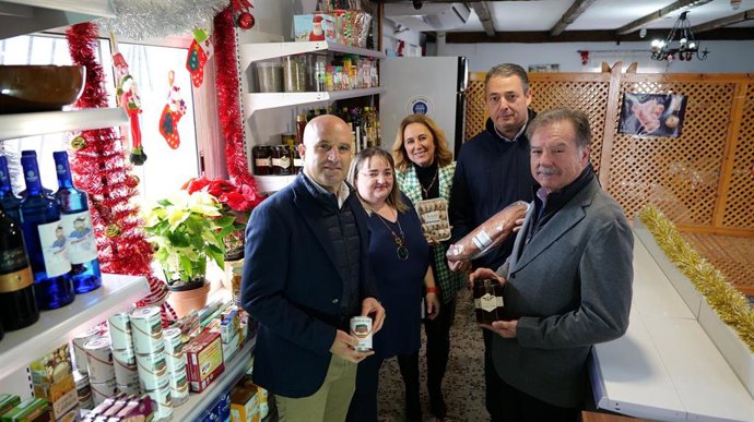 Alcudia de Monteagud (Almería) abre su tienda-bar 'El mirador de las estrellas'.