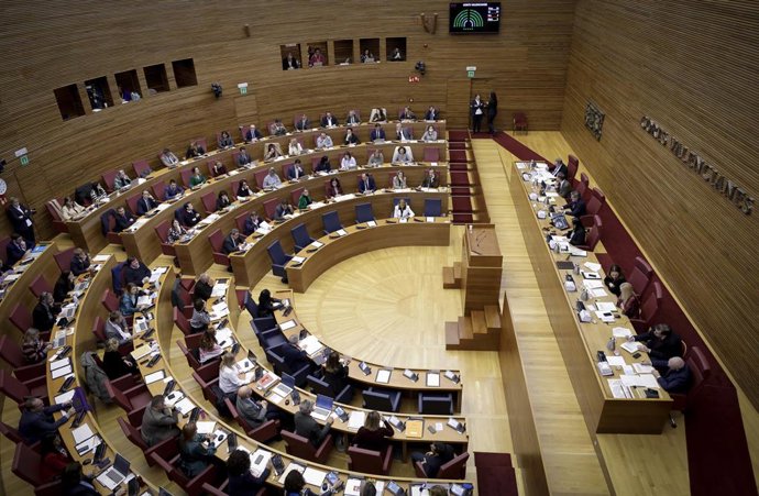 Les Corts no aconsegueixen triar als vocals del Consell de Transparència ni als de l'Agència de Seguretat Ferroviària