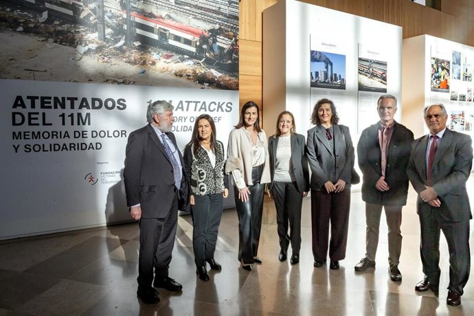 La Biblioteca Central inaugura la muestra 'Atentados del 11M. Memoria de dolor y solidaridad'