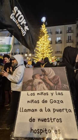 Acampada por Palestina en el acto de encendido de las luces de Navidad
