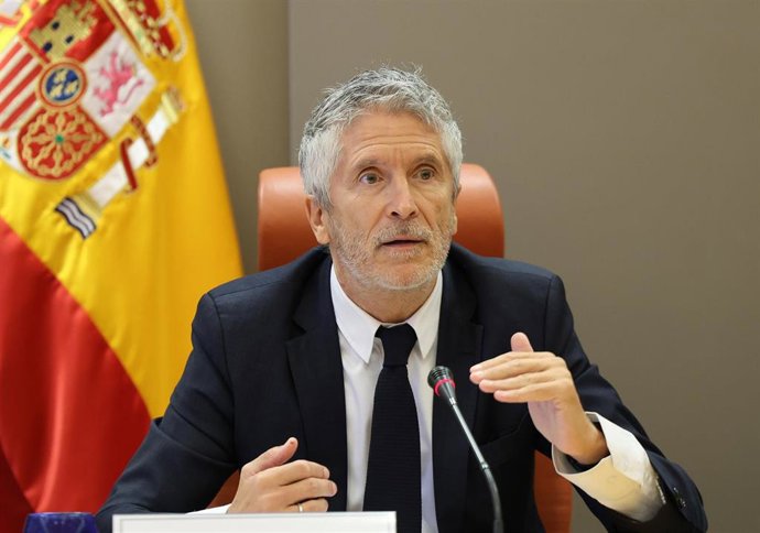 Archivo - El ministro del Interior, Fernando Grande-Marlaska, en la sede de la Dirección General de Tráfico, a 3 de agosto de 2025, en Madrid (España).  