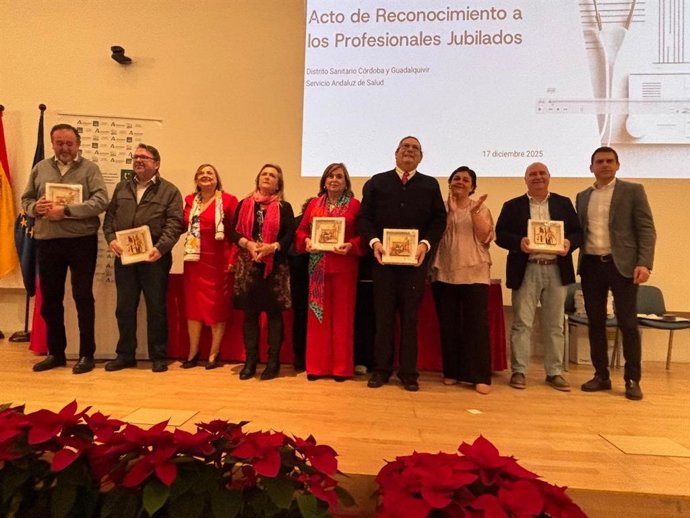 El Distrito Sanitario Córdoba y Guadalquivir rinde homenaje a 88 profesionales en su jubilación.