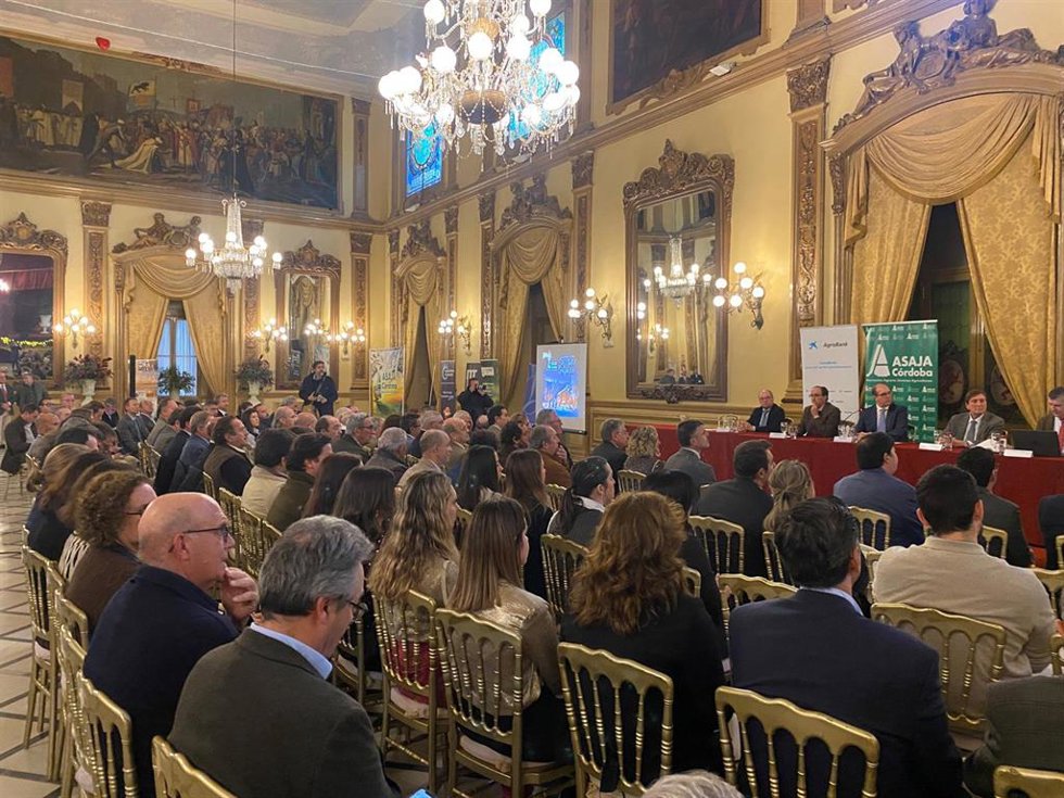 AgroBank y Asaja despiden el año con una jornada técnica ante más de 100 empresarios del sector agrícola.