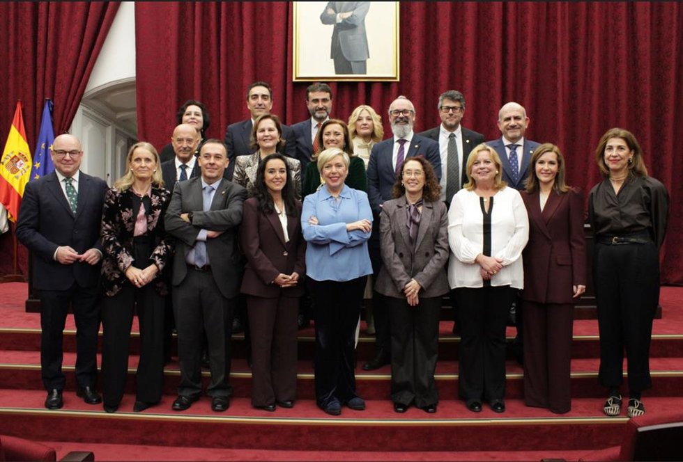 Toma de posesión del nuevo equipo de gobierno de la Universidad de Sevilla con 14 vicerrectorados.