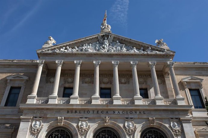 Archivo - Fachada de la Biblioteca Nacional, durante la inauguración del Festival Open House Madrid, a 25 de septiembre de 2025, en Madrid (España). Este evento anual, que transforma Madrid en un "museo de arquitectura a cielo abierto", ofrece durante cua