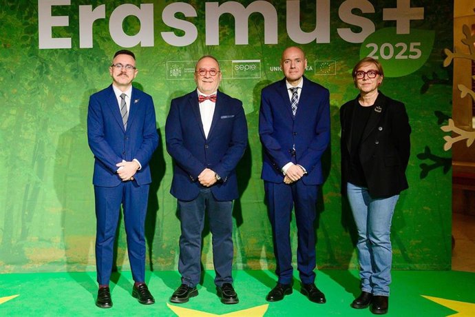 Foto de familia en Jornada anual de difusión de Erasmus+