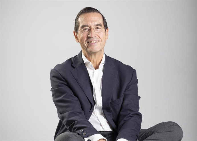 Archivo - El doctor Mario Alonso Puig, médico especialista en cirugía general y del aparato digestivo y formado en medicina mente-cuerpo en el Instituto Mente-Cuerpo de la Universidad de Harvard