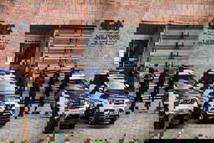 Exterior del laboratorio de investigación animal Irta-Cresa durante la peste porcina africana en Cerdanyola del Vallès, a 5 de diciembre de 2025, en Cerdanyola del Vallès, Barcelona, Catalunya (España).