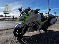 Muere un motorista de 59 años en un accidente de tráfico en Palomares del Río (Sevilla)