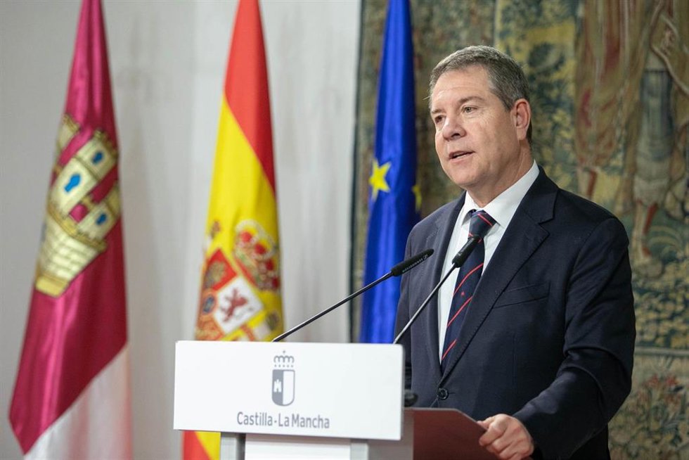 Archivo - El presidente autonómico, Emiliano García-Page, presenta la Plataforma de Empleo de Castilla-La Mancha. En el Palacio de Fuensalida, sede de la Presidencia regional.