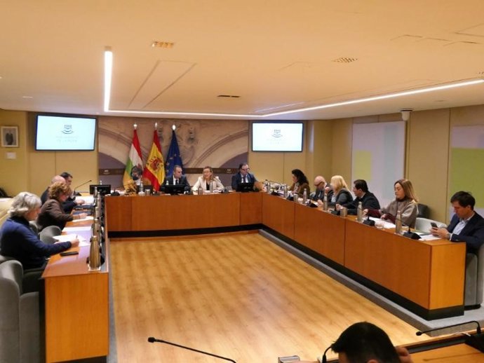 Belinda León destaca el efecto tractor y el alto componente tecnológico de los proyectos estratégicos de CVNE, Barbariana y TECHRIOJA