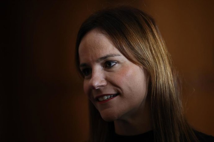 La portavoz de Vox en la Asamblea de Madrid, Isabel Pérez Moñino, durante el debate de los Presupuestos de 2026, en la Asamblea de Madrid, a 18 de diciembre de 2025, en Madrid (España). La Asamblea de Madrid debate este jueves y viernes, 18 y 19 de diciem