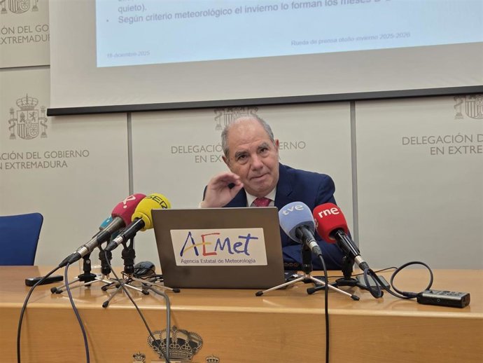 El delegado territorial de la Aemet, Marcelino Núñez, presenta el balance climático del otoño y las previsiones del invierno en Extremadura