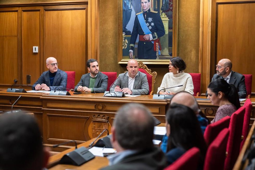 Reunión del Consejo Provincial de Turismo de la Diputación de Almería.