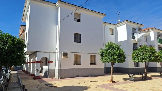 La Junta licita por 1,8 millones la rehabilitación de 90 viviendas públicas en alquiler en Puente Genil.