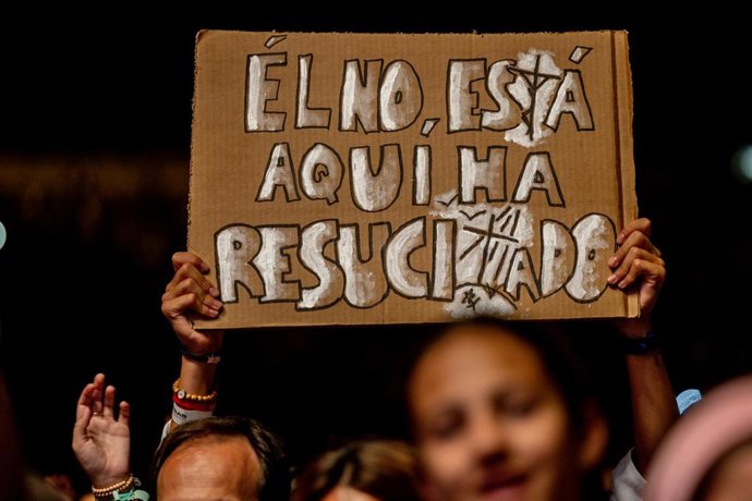 Archivo - Ambiente  durante el concierto de Hakuna Group en el Auditorio Miguel Ríos, a 6 de septiembre de 2025, en Rivas Vaciamadrid, Madrid (España).