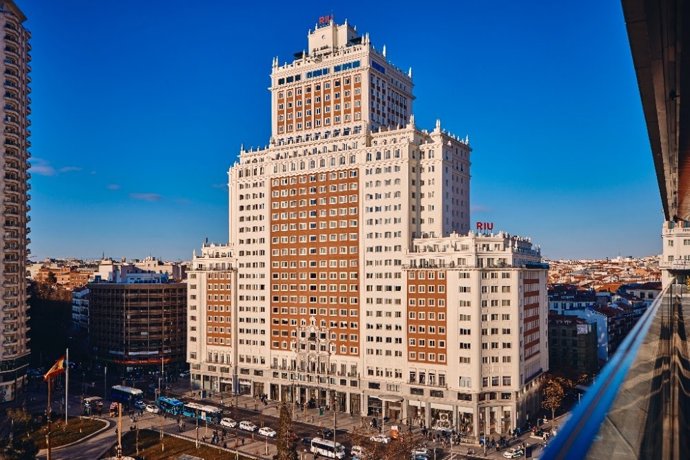 Riu alcanza el hito histórico de certificar el 100% de su planta hotelera