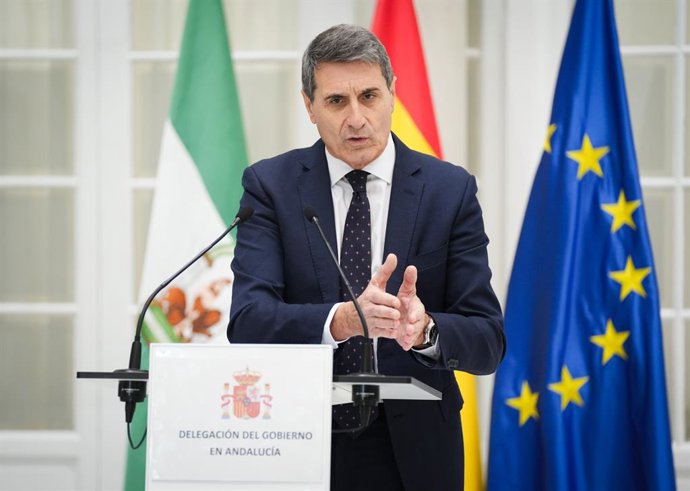El delegado del Gobierno de España en Andalucía, Pedro Fernández, presenta ante los medios de comunicación el informe ‘Cumpliendo de la acción del Gobierno de España en Andalucía’. A 18 de diciembre de 2025 en Sevilla (Andalucía, España). El representante