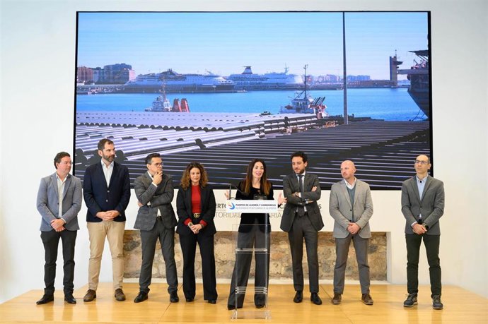 La presidenta de la APA, Rosario Soto, presenta el plan de inversiones para 2026-2029.