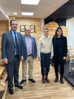 Más de 90 empresas participan en un programa para mejorar la exposición y venta de producto local.