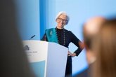 Foto: Lagarde reitera la "buena posición" del BCE y cree que algo está cambiando en la economía, en parte por la IA