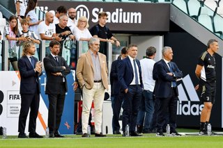 Archivo - De izda a dcha: Pavel Nevdev, Andrea Agnelli, Maurizio Arrivabene y Federico Cherubini 