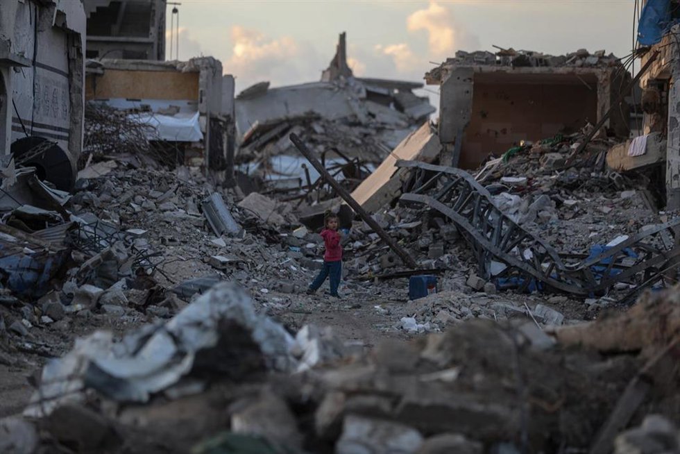 Archivo - Viviendas, edificios y vías destruidas en el barrio de Zeitún, en el sureste de la ciudad de Gaza