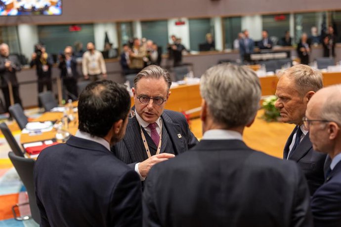 El primer ministro belga, Bart De Wever, junto a los líderes de la UE en la cumbre europea en Bruselas.