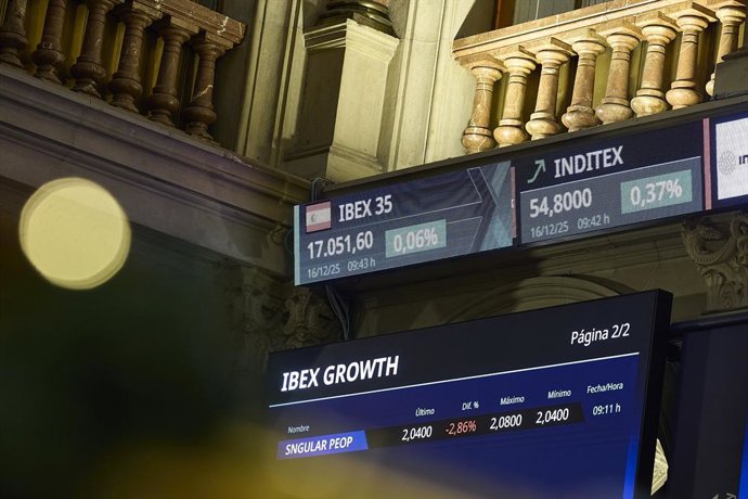 Paneles informativos en el Palacio de la Bolsa de Madrid