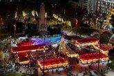 Foto: La Navideña convierte Plaza de España en epicentro cultural de Madrid con espectáculos de patinaje, coros y teatro