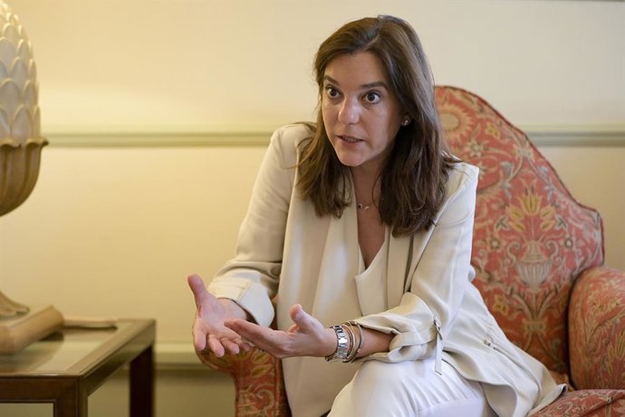 Archivo - Arquivo - A prefeita de A Coruña, Inés Rey García, durante entrevista à Europa Press, em 7 de junho de 2022, em A Coruña, Galícia (Espanha). Inés Rey García é membro do Partido Socialista Operário Espanhol (PSOE) e é prefeita de A Coruña desde 1