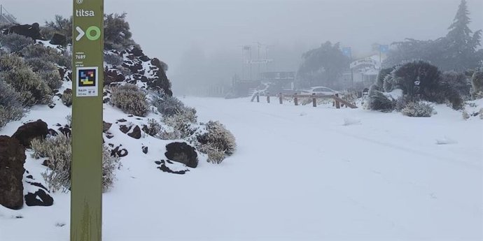 Restricciones al vehículo privado y activación de guaguas lanzaderas para visitar con seguridad el Teide