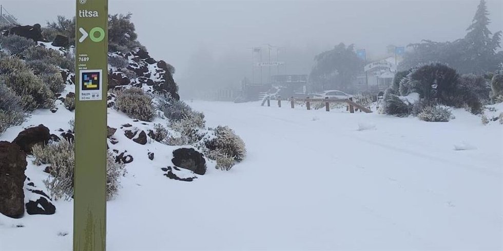 Restricciones al vehículo privado y activación de guaguas lanzaderas para visitar con seguridad el Teide