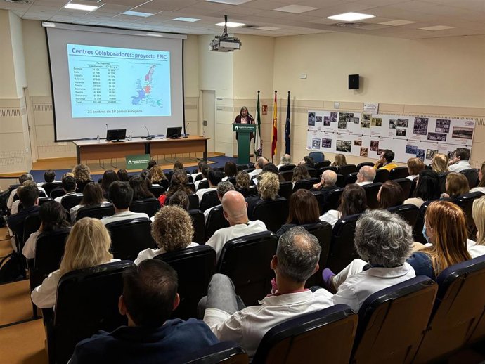 El Aula de Excelencia 'Ciudad de Antequera' aborda la nutrición en la prevención del cáncer