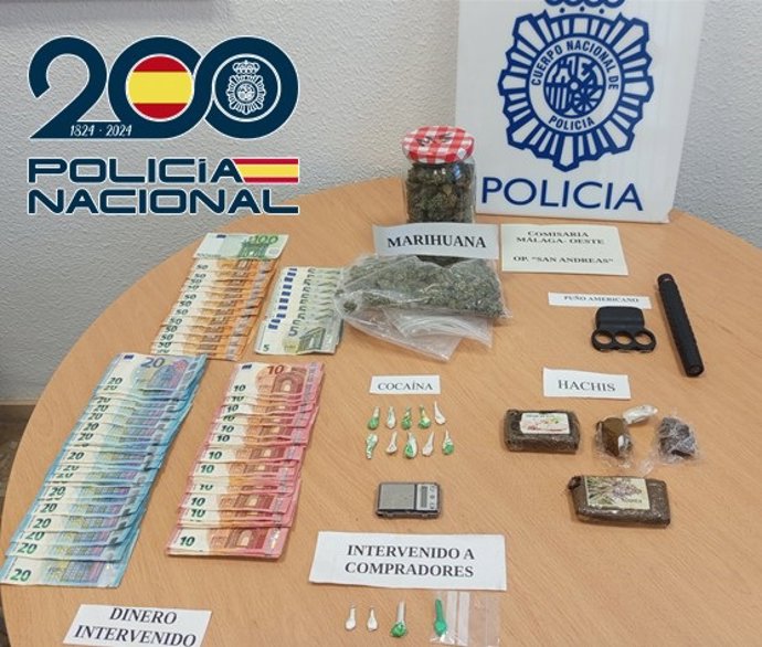 Cuatro detenidos tras desarticular en Málaga una vivienda habitada que distribuía drogas