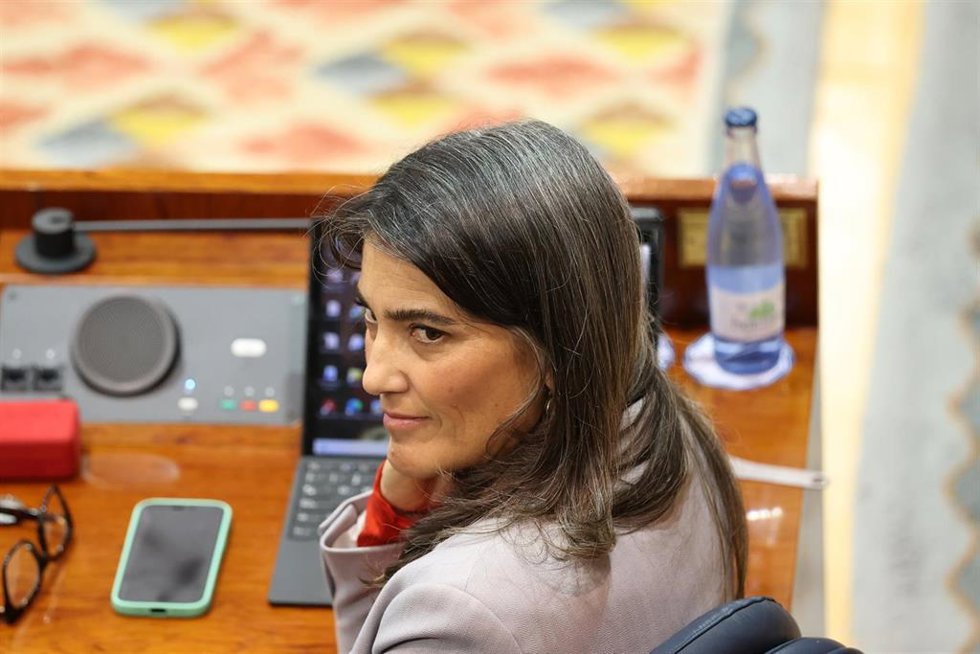 La portavoz de Más Madrid en la Asamblea de Madrid, Manuela Bergerot, durante el debate de los Presupuestos de 2026, en la Asamblea de Madrid, a 18 de diciembre de 2025, en Madrid (España). La Asamblea de Madrid debate este jueves y viernes, 18 y 19 de 