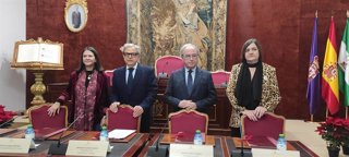 (Desde Izda.) Encarna Laguna, Salvador Fuentes, Antonio Díaz Y Marina Borrego, Tras La Firma.