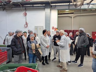 Alumnos visitan el Grupo SCA en Castell de Ferro, en Granada.