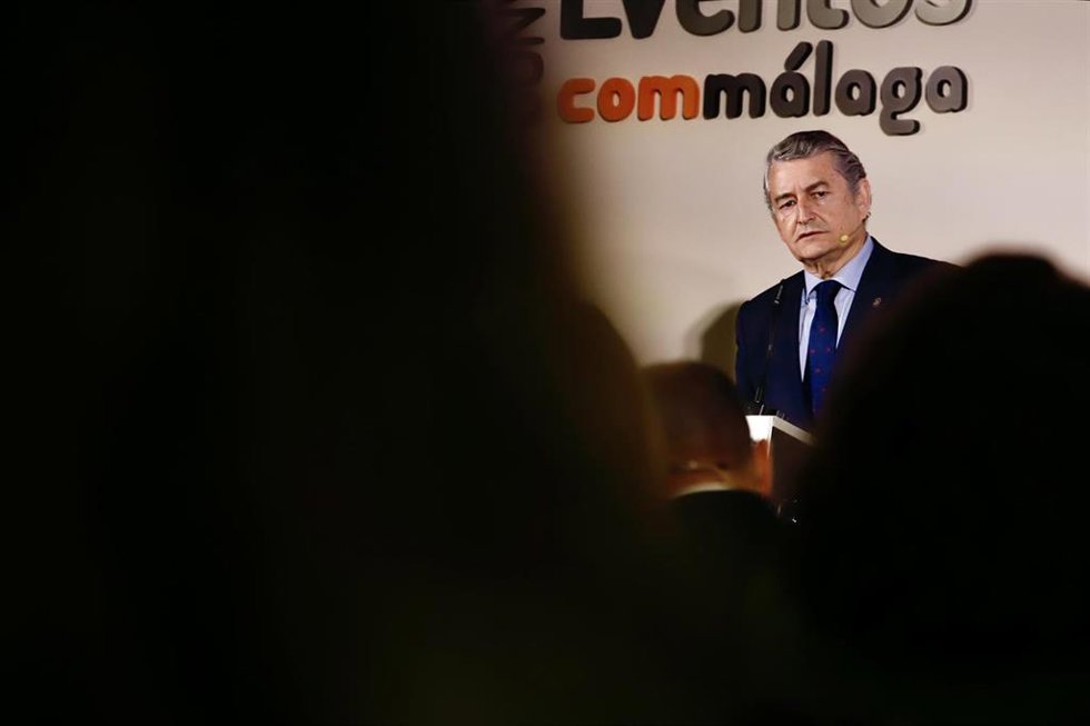 El consejero de Sanidad, Presidencia y Emergencias de la Junta de Andalucía, Antonio Sanz, intervieneen Málaga en un encuentro-coloquio organizado por Diario Sur. A 19 de diciembre de 2025, en Málaga (Andalucía, España). 