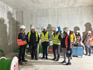 El consejero de Sanidad, Alejandro Vázquez, visita las obras de la Unidad Satélital de Radioterapia de Palencia.