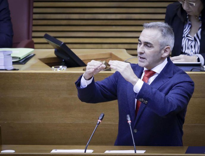 El conseller d'Agricultura, Aigua, Ramaderia i Pesca, Miguel Barrachina