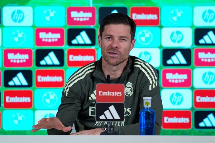 El entrenador del Real Madrid, Xabi Alonso, durante una rueda de prensa.