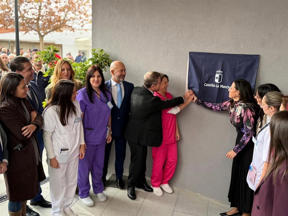 Inauguración de la residencia 'La Candelaria' en Elche de la Sierra.