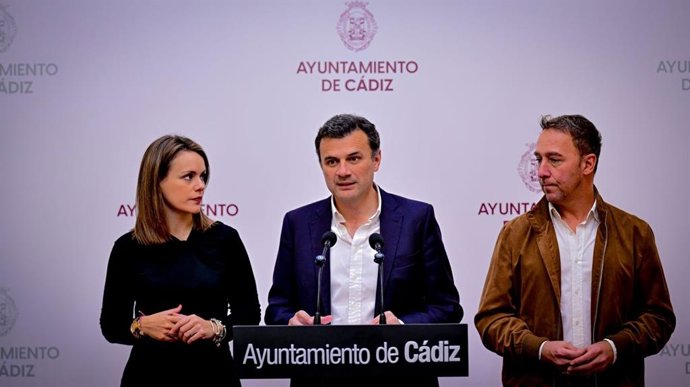 El alcalde de Cádiz, Bruno García, en rueda de prensa tras la Junta de Gobierno Local del viernes.