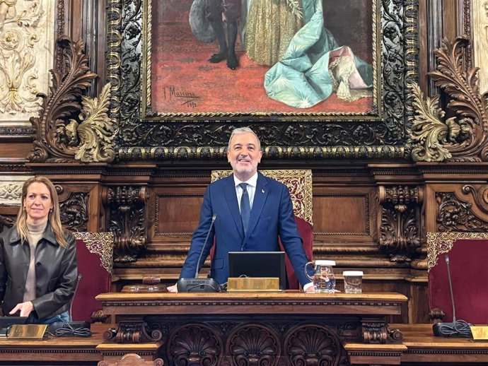 El alcalde Jaume Collboni durante el pleno de este viernes.