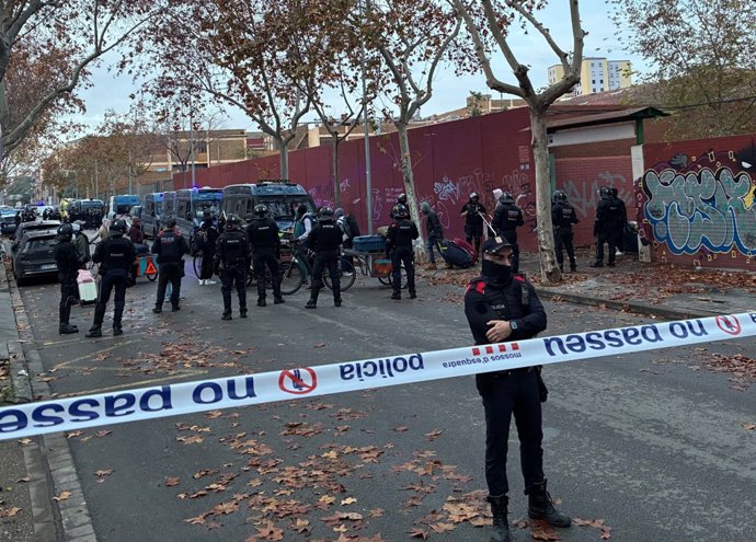 Desocupat Lantic Institut B9 Després De Dos Anys De Tràmits Judicials