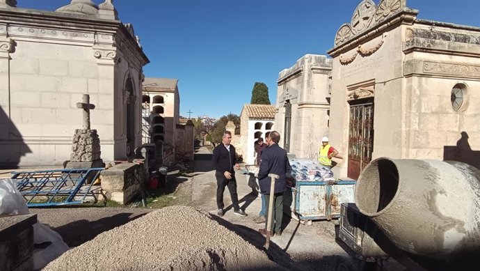 Obras de emergencias en el cementerio de San Eufrasio.